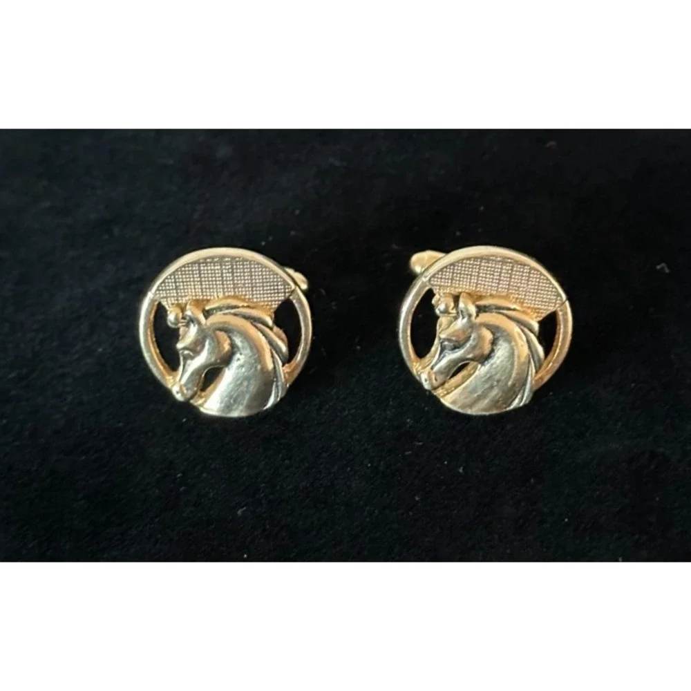Vintage Men's Gold Tone Horse Head Equestrian Cufflinks
